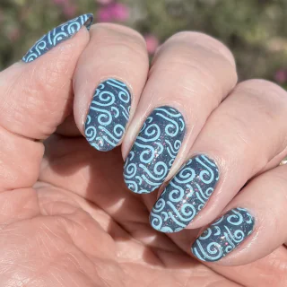 Christine's Windy City Whirl swatch